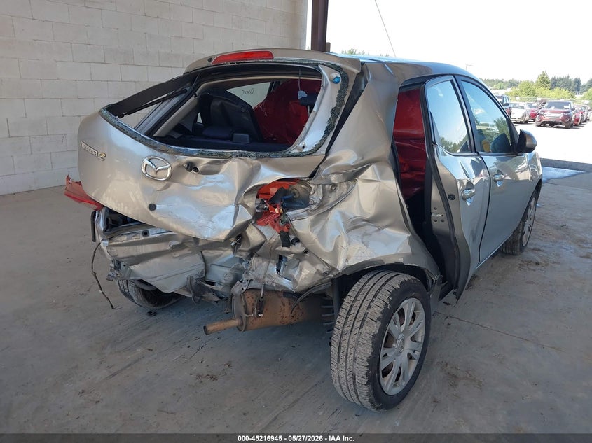JM1DE1KY3C0152189 2012 Mazda 2 1.5 01 Sport grey