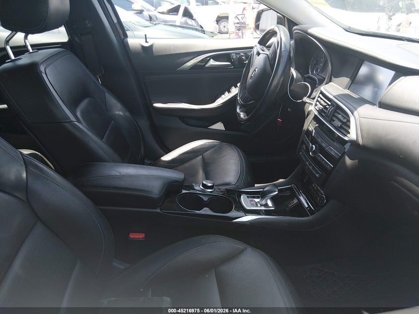 2017 INFINITI QX30 auction photo 5