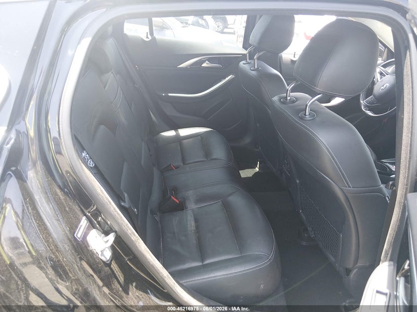 2017 INFINITI QX30 auction photo 8