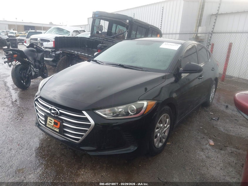 2017 HYUNDAI ELANTRA auction photo 2