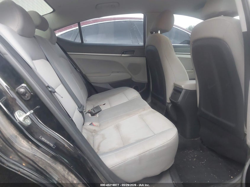 2017 HYUNDAI ELANTRA auction photo 8