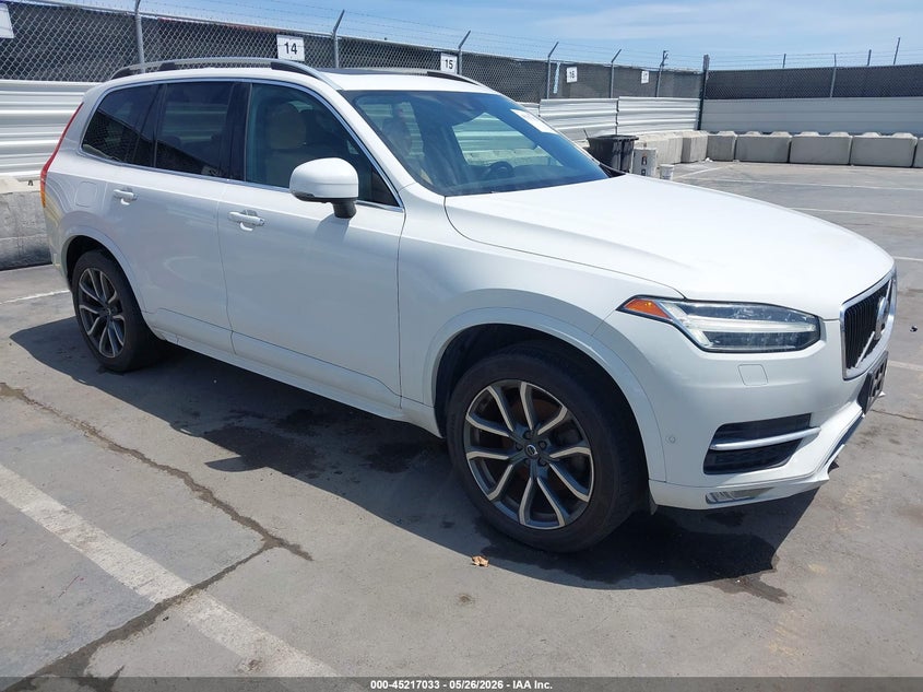 2017 VOLVO XC90 T6 MOMENTUM