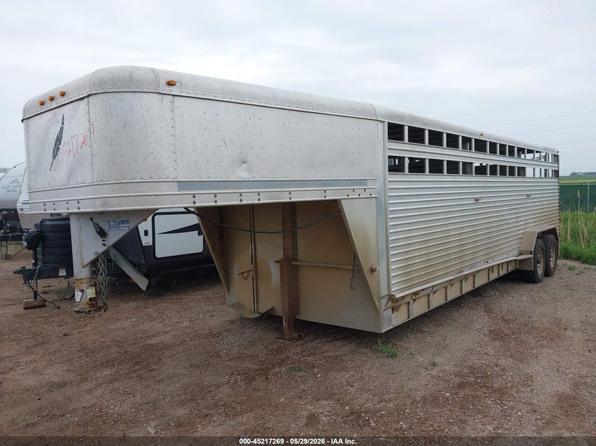 2004 FEATHERLITE 8X24 auction photo 2