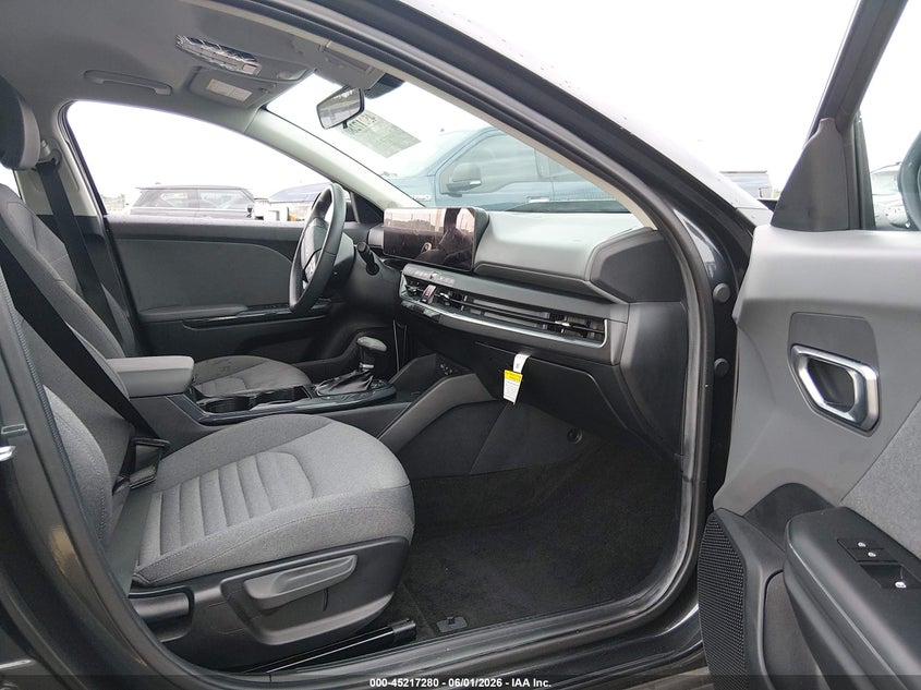 2025 KIA K4 auction photo 5