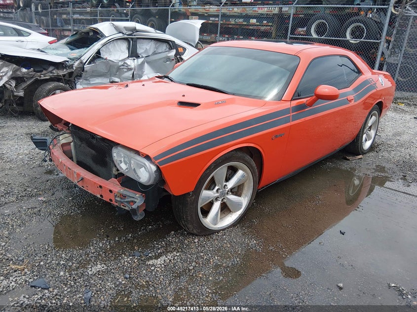 Vin: 2c3cdybt2dh733812, lot: 45715174, dodge challenger r/t classic 20132