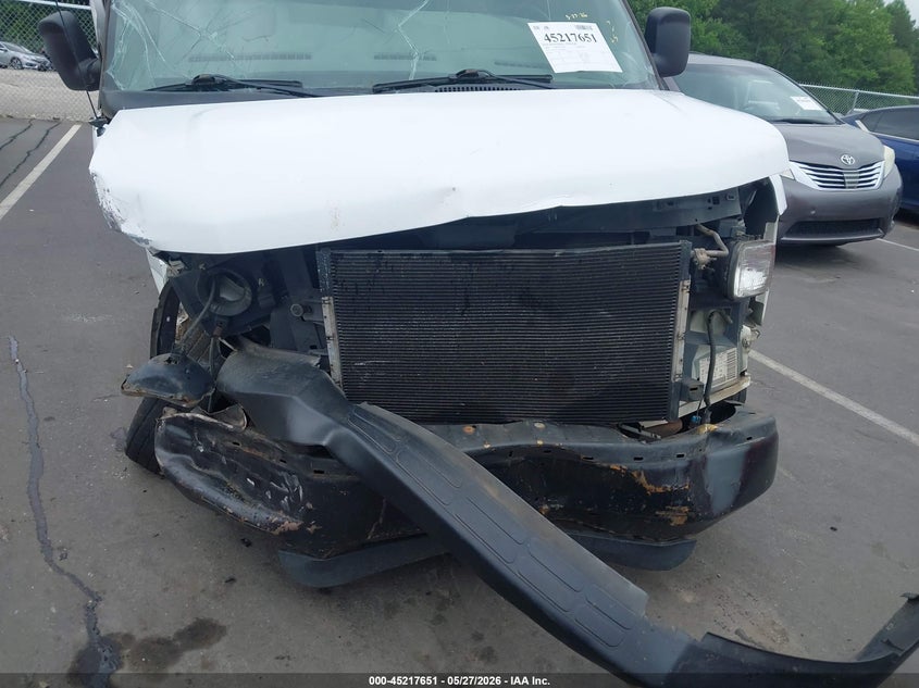 2004 Chevrolet Express VIN: 1GCFG29T041245802 Lot: 45217651