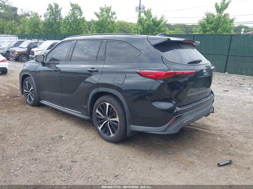 2021 TOYOTA HIGHLANDER auction photo 3