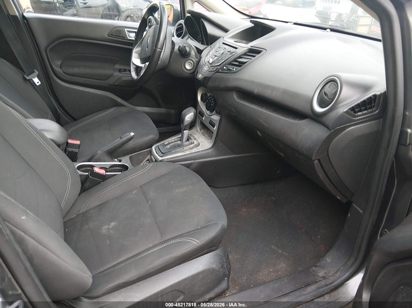 2016 FORD FIESTA auction photo 5