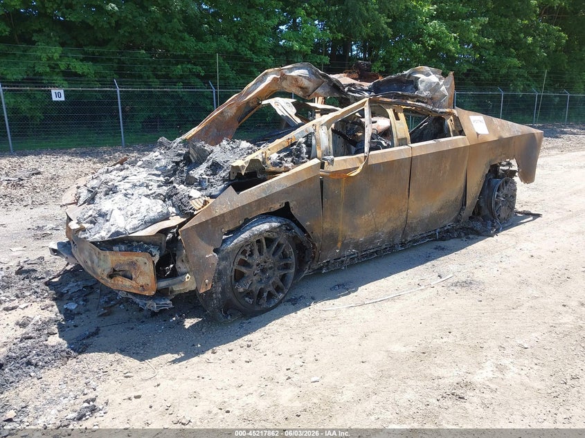 Vin: 7g2cehed9ra056777, lot: 45715623, tesla cybertruck all-wheel drive 20242