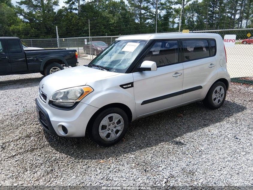 2013 Kia Soul KNDJT2A56D7755426 photo 1