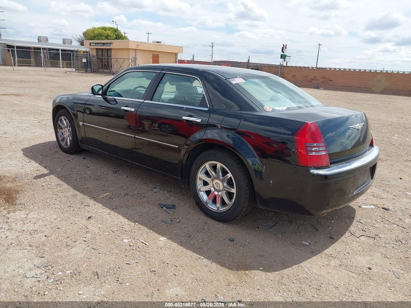 2005 CHRYSLER 300C auction photo 3