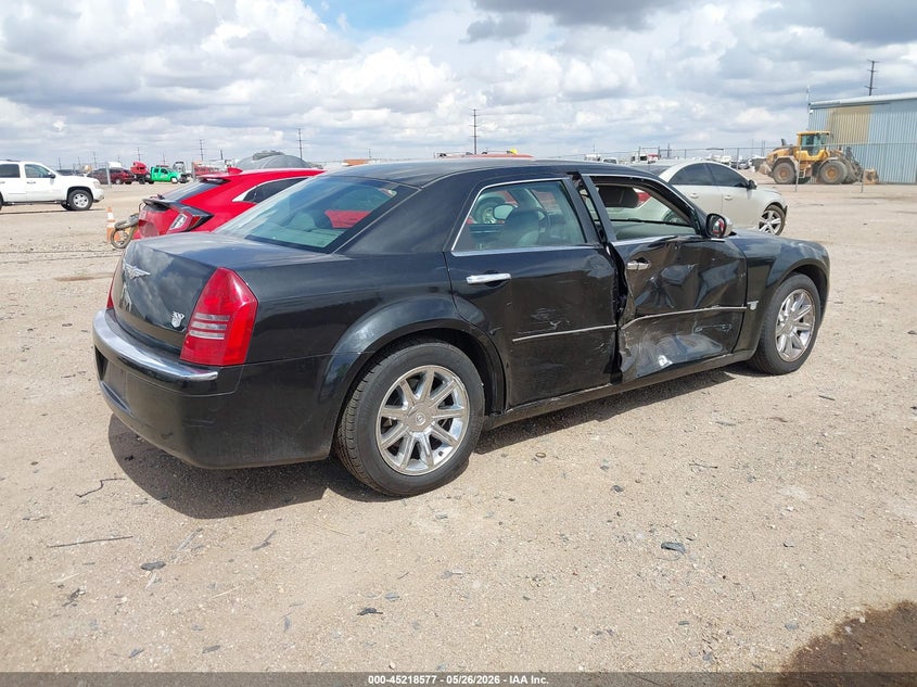 2005 CHRYSLER 300C auction photo 4