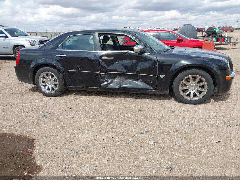 2005 CHRYSLER 300C auction photo 6