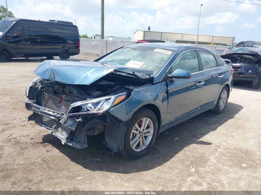 2017 Hyundai Sonata Se 5NPE24AFXHH581807 photo 1