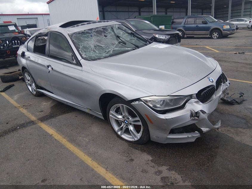 Vin: wba3b9c59df801240, lot: 45716367, bmw 335i xdrive 2013 img_1