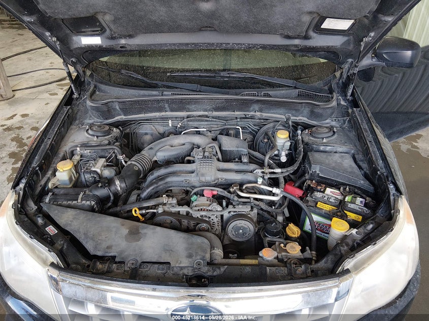 JF2SHABC4CH467833 2012 Subaru Forester 2.5 2.5X black