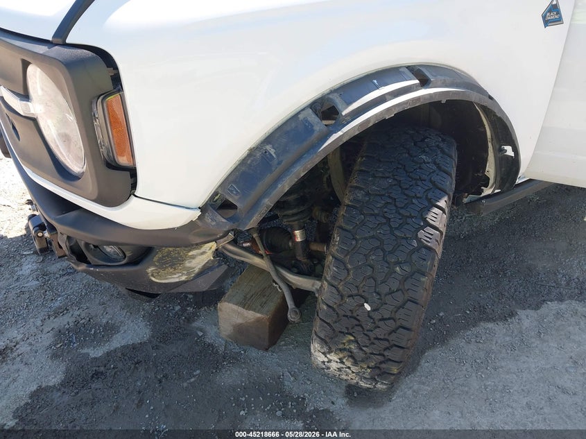 2023 FORD BRONCO auction photo 6