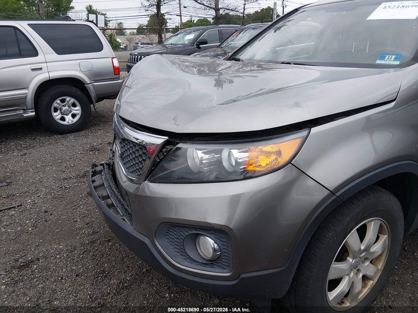 2012 KIA SORENTO auction photo 6