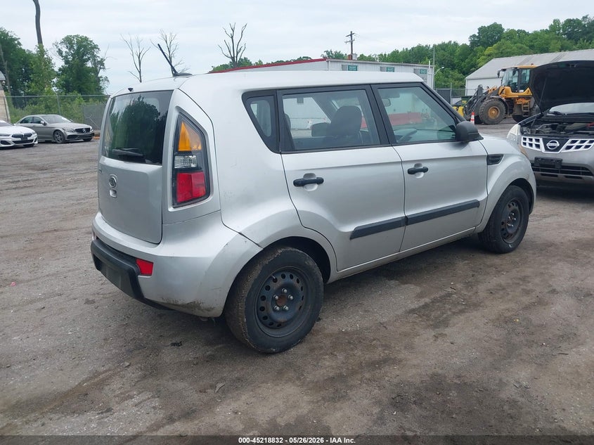 2011 KIA SOUL auction photo 4