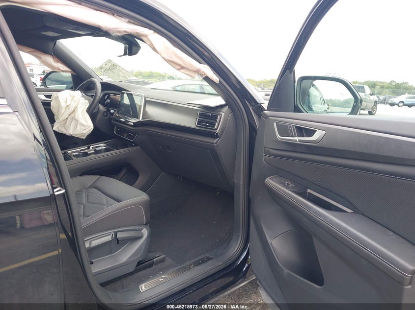 2024 VOLKSWAGEN ATLAS CROSS SPORT auction photo 5