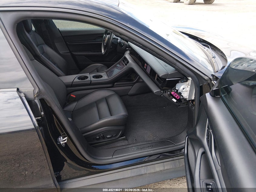 2021 PORSCHE TAYCAN auction photo 5