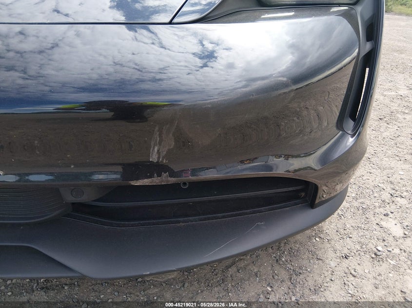 2021 PORSCHE TAYCAN auction photo 6