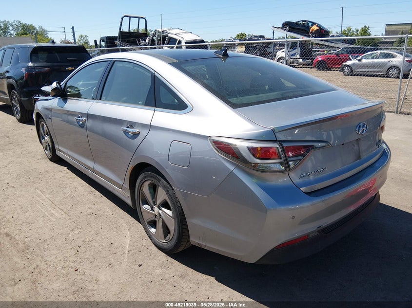 2017 HYUNDAI SONATA HYBRID auction photo 3