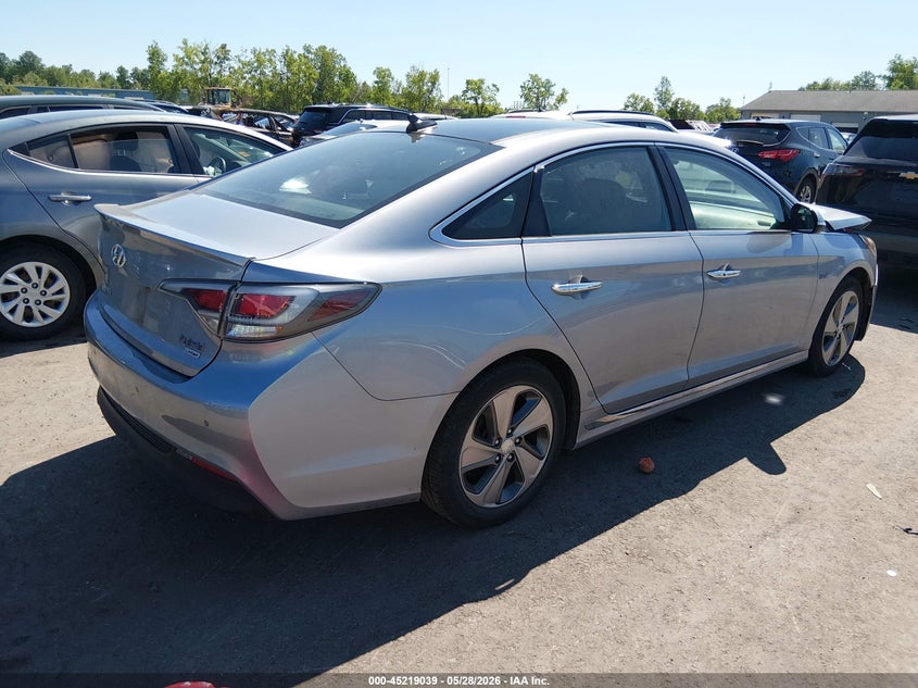 2017 HYUNDAI SONATA HYBRID auction photo 4