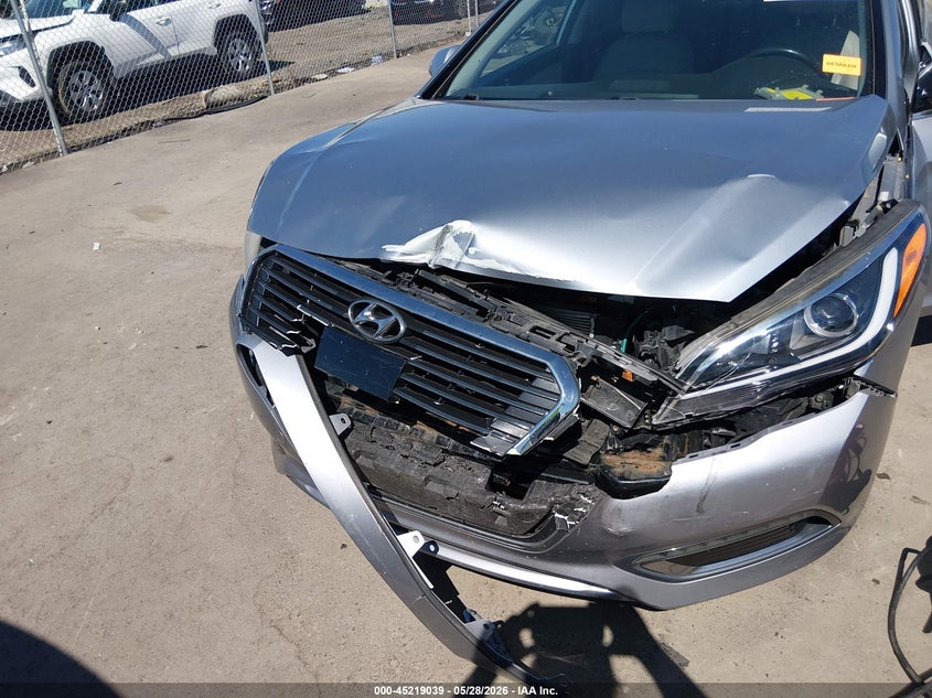 2017 HYUNDAI SONATA HYBRID auction photo 6