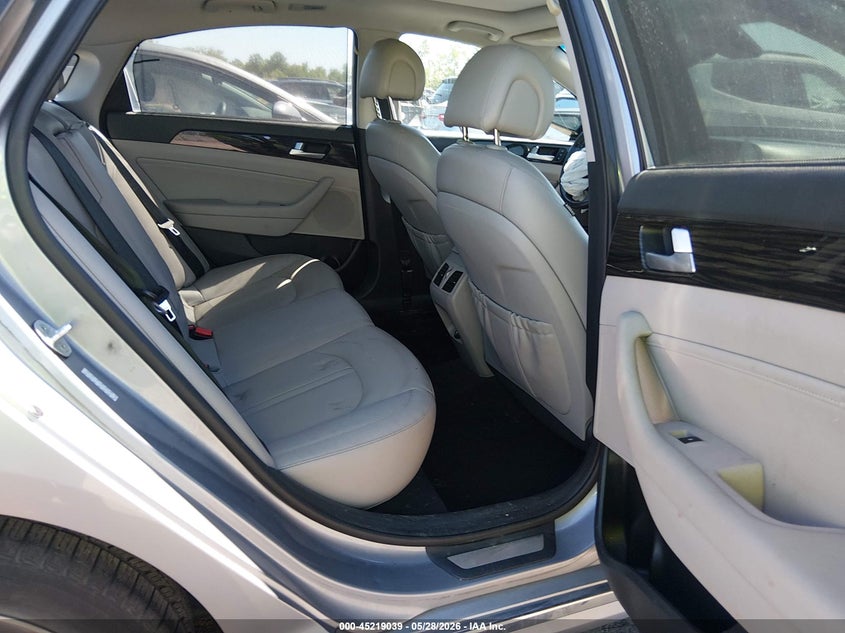 2017 HYUNDAI SONATA HYBRID auction photo 8