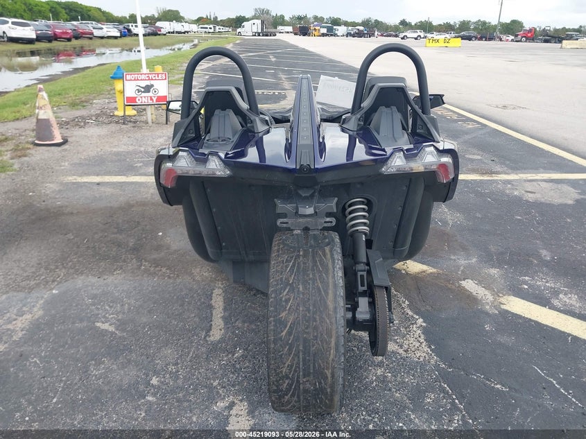2024 POLARIS SLINGSHOT auction photo 6