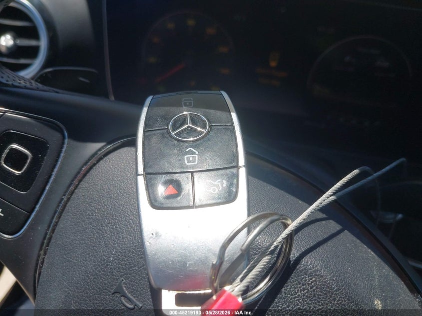 2018 Mercedes-Benz E 300 VIN: WDDZF4JB2JA308723 Lot: 45219193