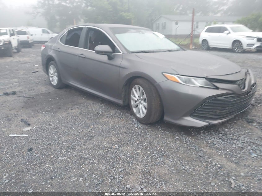 TOYOTA CAMRY - zdjęcie 1