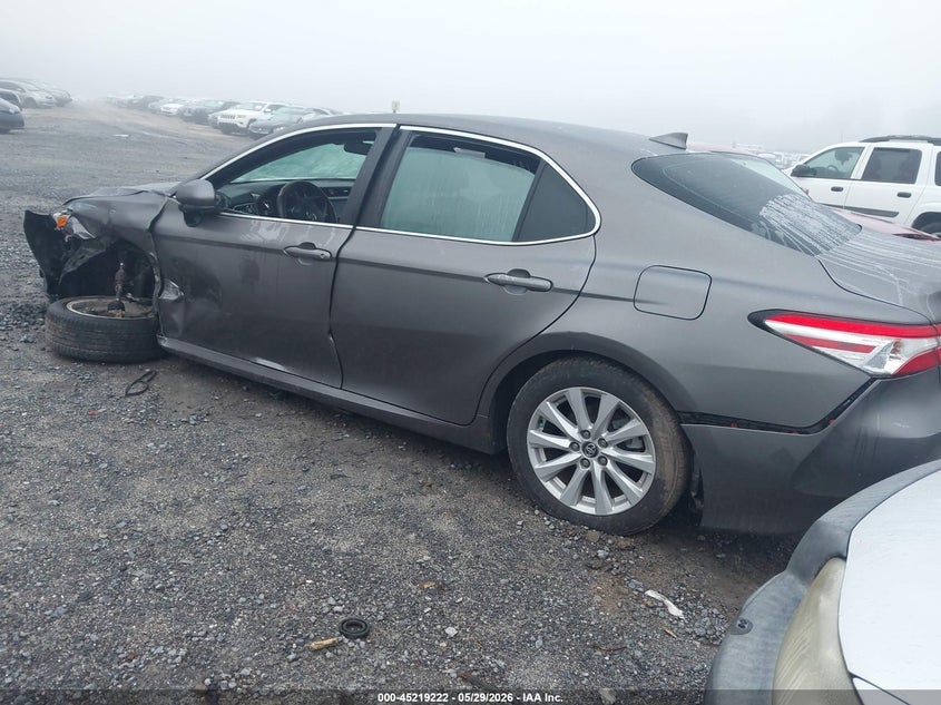 TOYOTA CAMRY - zdjęcie 3