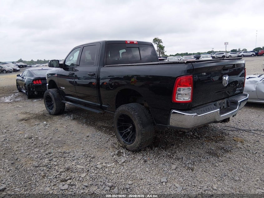 Vin: 3c6ur5cj3ng325373, lot: 45717043, ram 2500 tradesman  4x4 6'4 box 20223