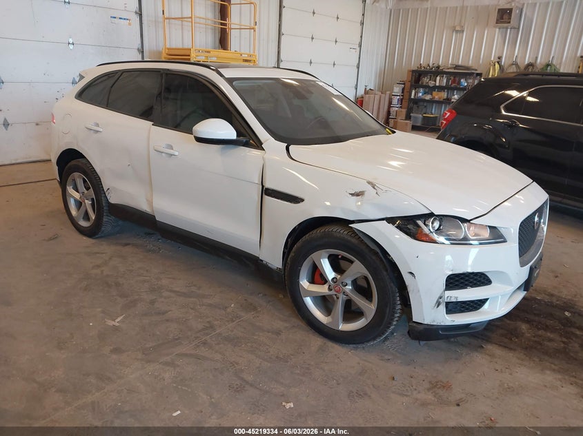 Vin: sadcj2bn1ha491204, lot: 45717095, jaguar f-pace 20d premium 2017 img_1