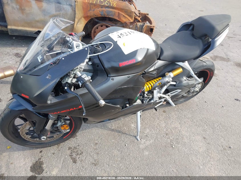 2025 Ducati Panigale V2 VIN: ZDMHAATW2SB015892 Lot: 45219336