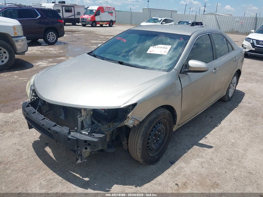 2014 Toyota Camry Le 4T4BF1FK8ER374783 photo 1