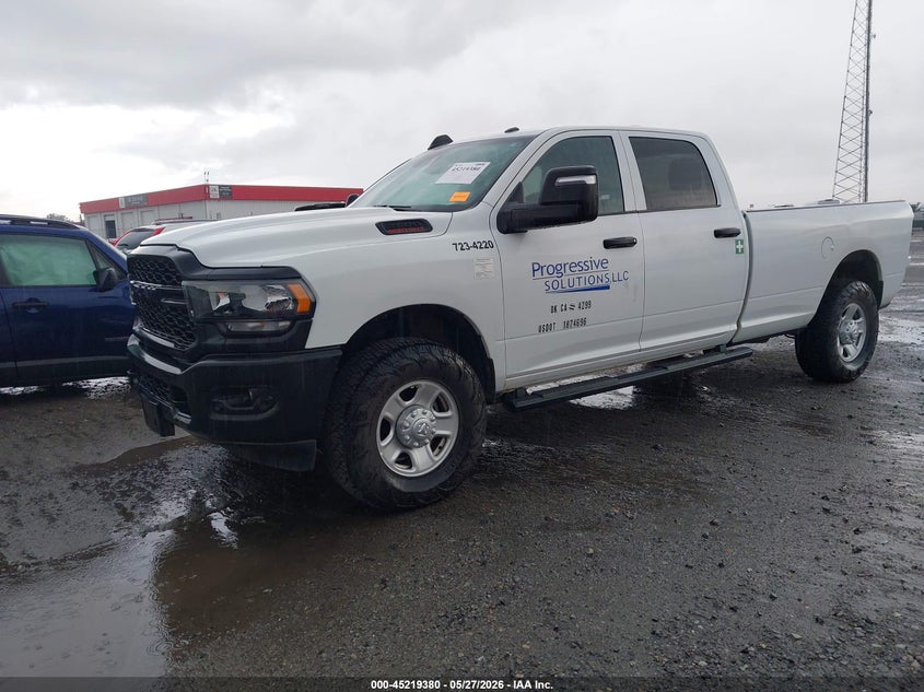 Vin: 3c6ur5hj2rg361604, lot: 45717141, ram 2500 tradesman  4x4 8' box 20242