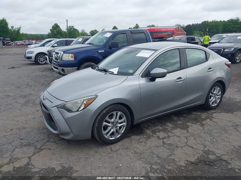 Vin: 3mydlbzv6gy108420, lot: 45717178, scion ia 20162