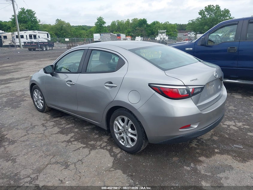 Vin: 3mydlbzv6gy108420, lot: 45717178, scion ia 20163
