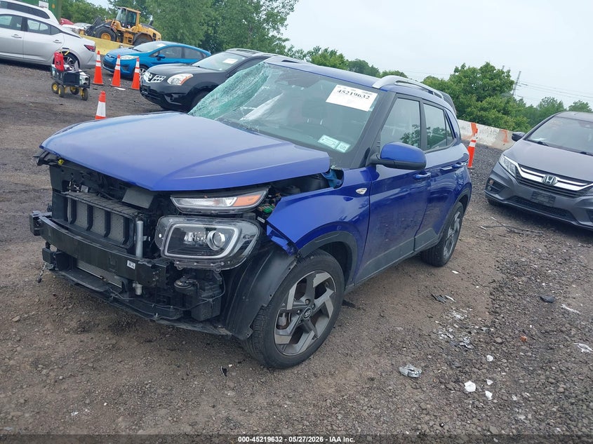 2024 HYUNDAI VENUE auction photo 2