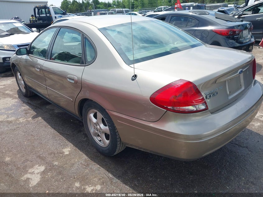2004 FORD TAURUS auction photo 3