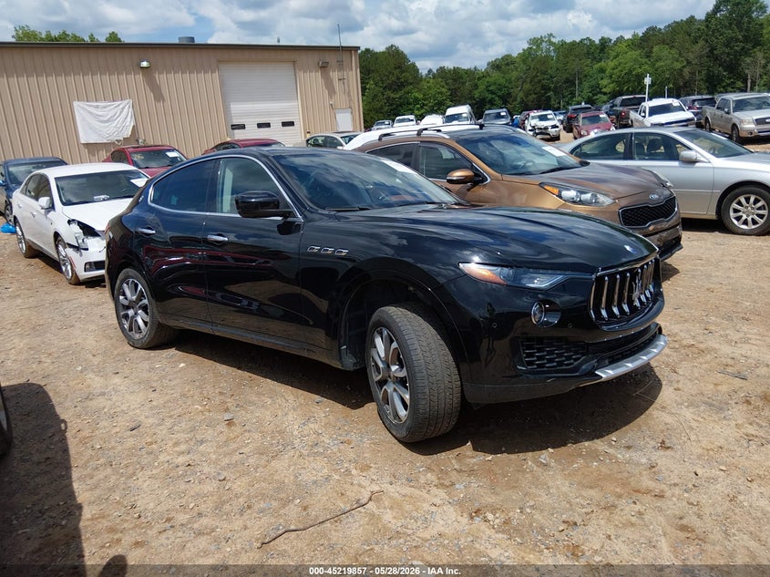 Vin: zn661xua0hx250696, lot: 45717618, maserati levante 2017 img_1