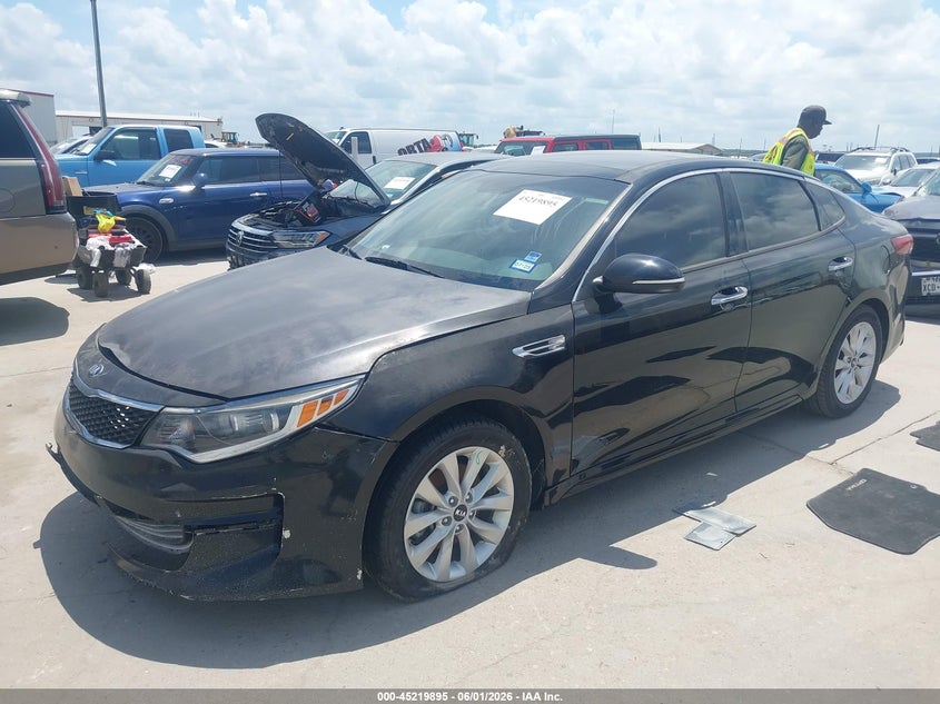 Vin: 5xxgt4l33jg233521, lot: 45717656, kia optima s 20182