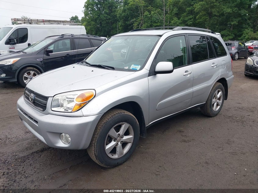 2004 TOYOTA RAV4 auction photo 2