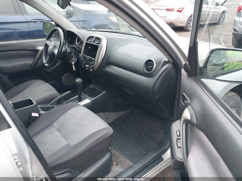 2004 TOYOTA RAV4 auction photo 5