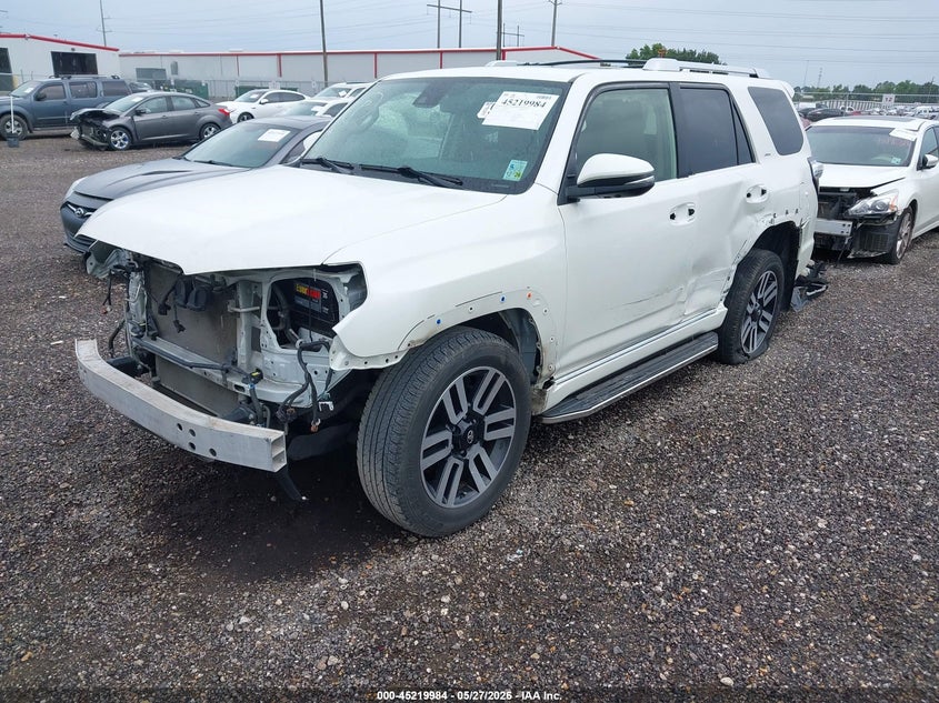 2022 TOYOTA 4RUNNER auction photo 2