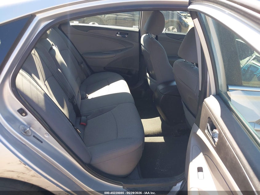 2012 Hyundai Sonata 2.4 Gls silver Lot 111045220085 Vin 5NPEB4AC2CH358594