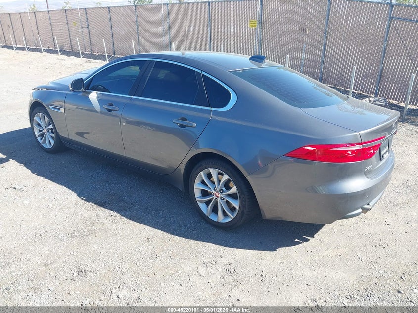 Vin: sajbd4fx6jcy59362, lot: 45717862, jaguar xf 25t premium 20183